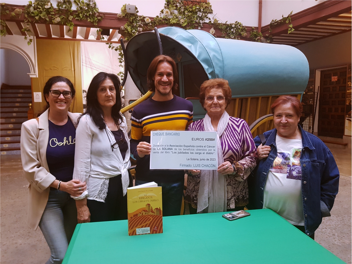 ENTREGA DE 250 € A LA AECC DE «LA SOLANA»