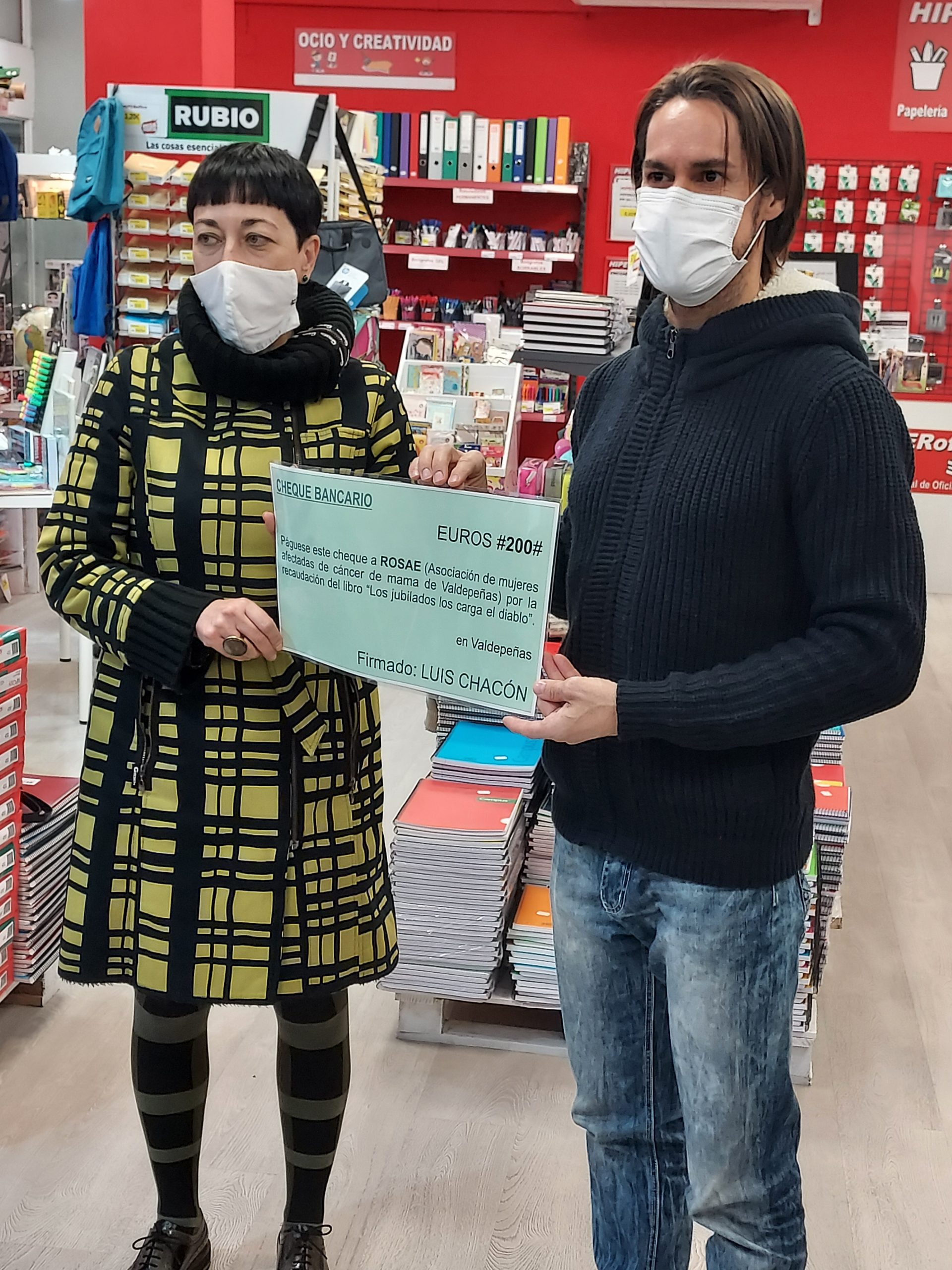 ENTREGA A ROSAE VALDEPEÑAS DE LOS PRIMEROS 200 € (Dic-2021).