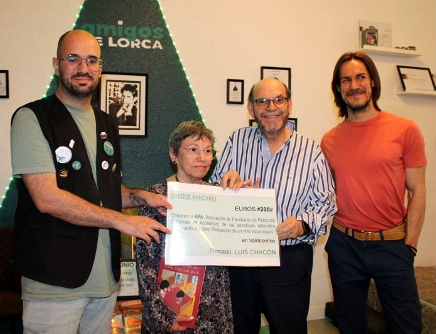 ENTREGA DE 200 € A AFA VALDEPEÑAS (ENFERMOS DE ALZHEIMER).