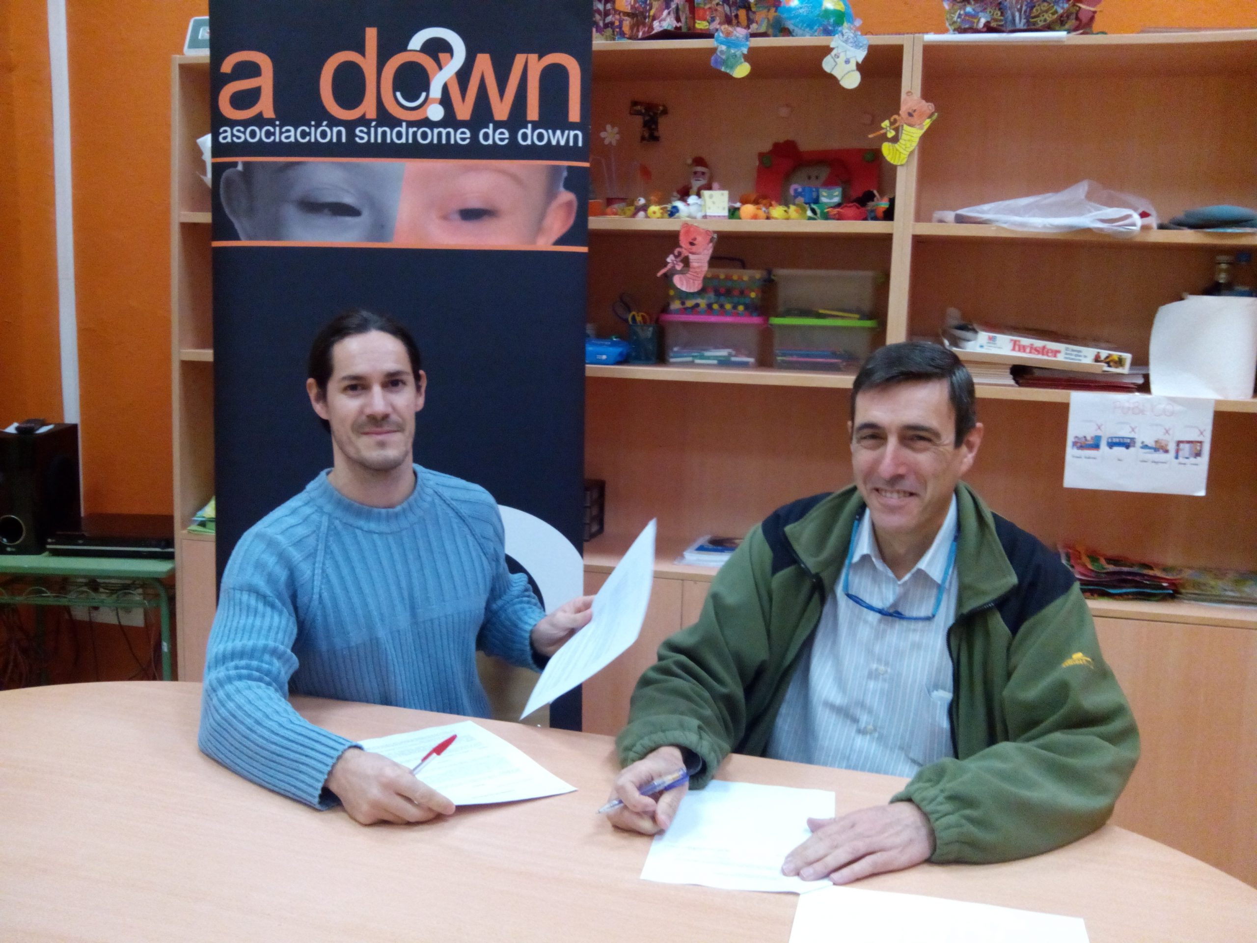 RECAUDACIÓN DE 4000 € PARA A-DOWN VALDEPEÑAS (2015)