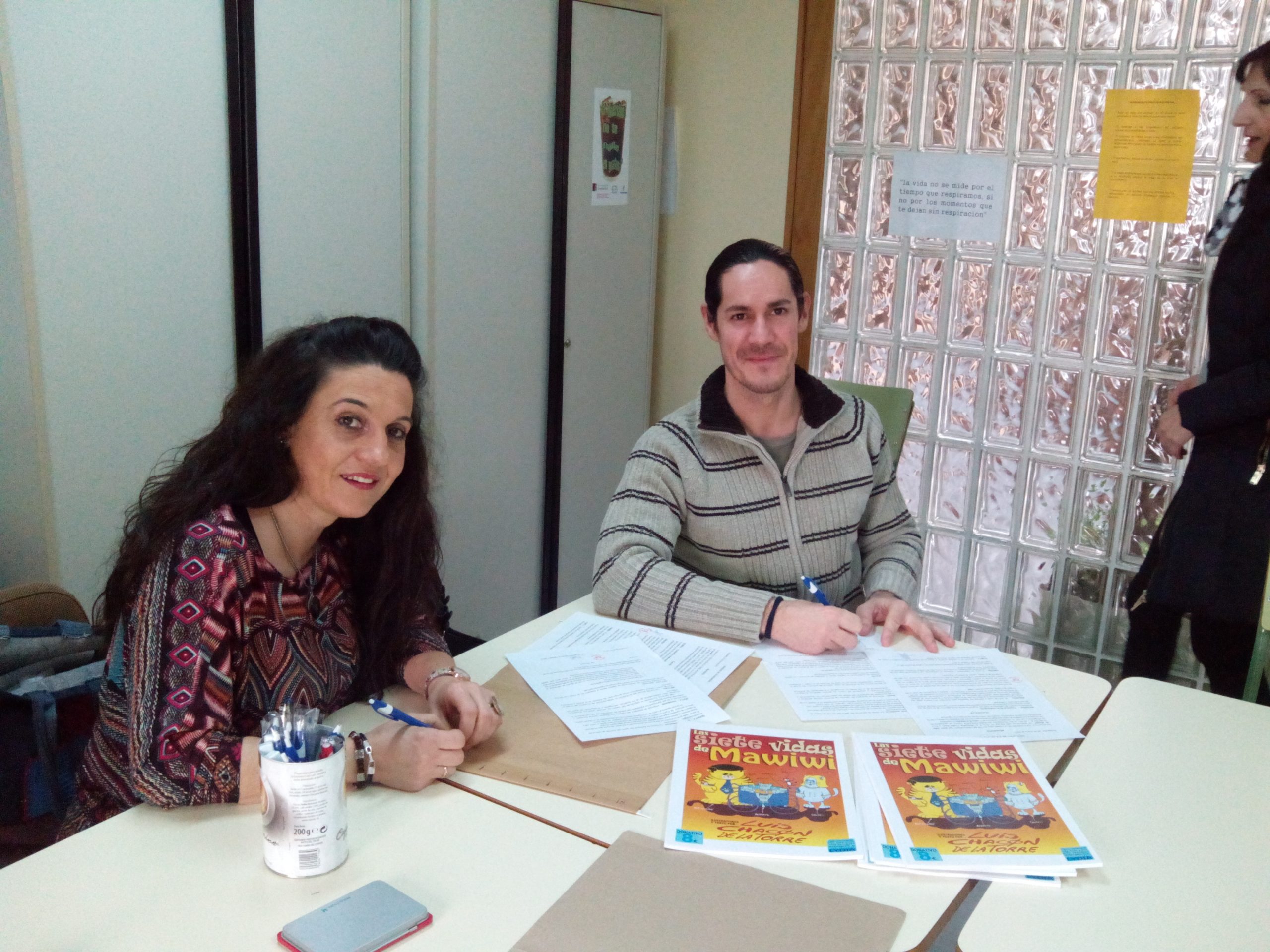 ENTREGA DE 400 € A AFIBROVAL (FIBROMIALGIA DE VALDEPEÑAS).