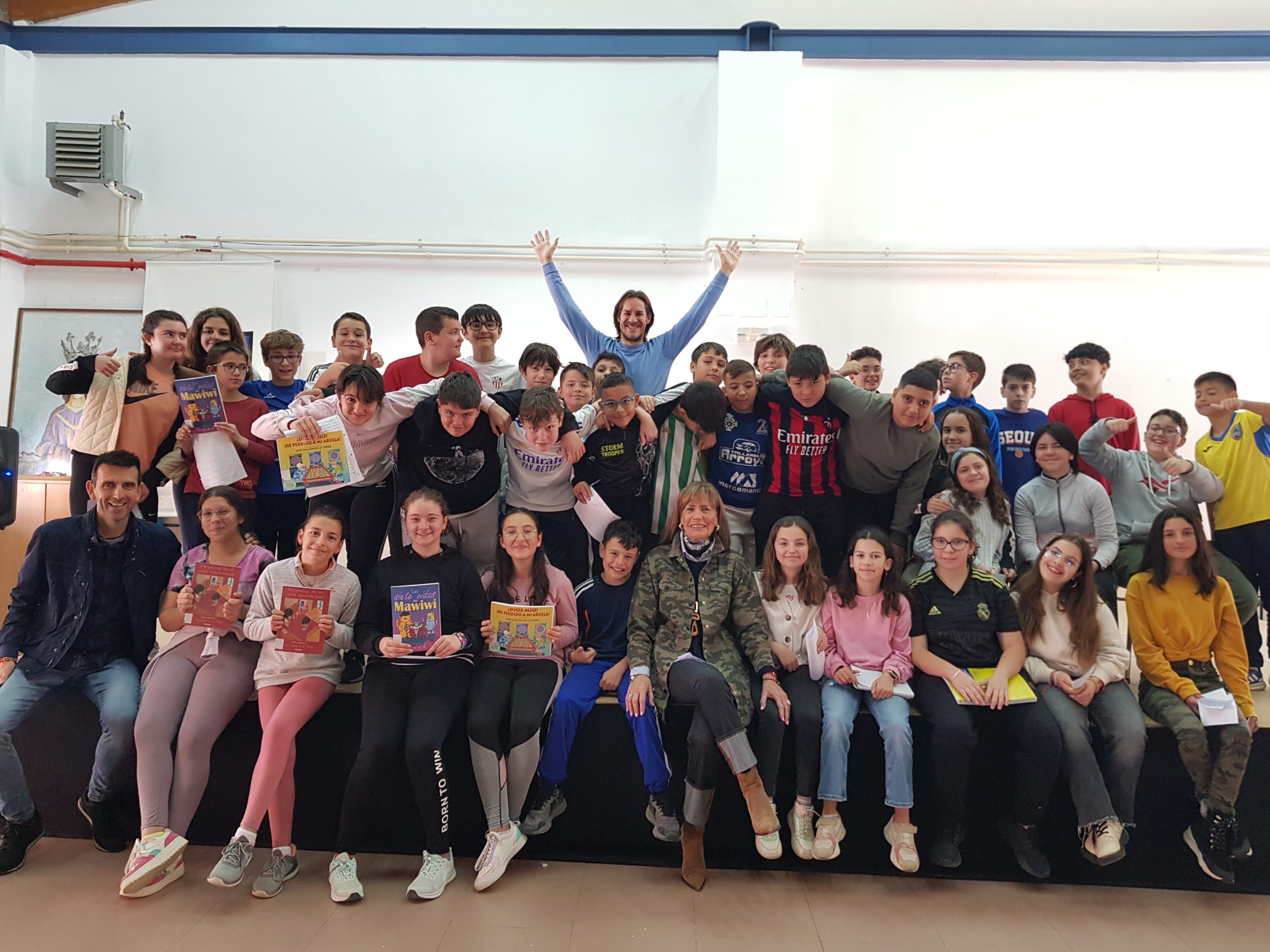 ENCUENTRO EN EL CP ALTAGRACIA, DE MANZANARES, CON 6º DE PRIMARIA (May-2024)