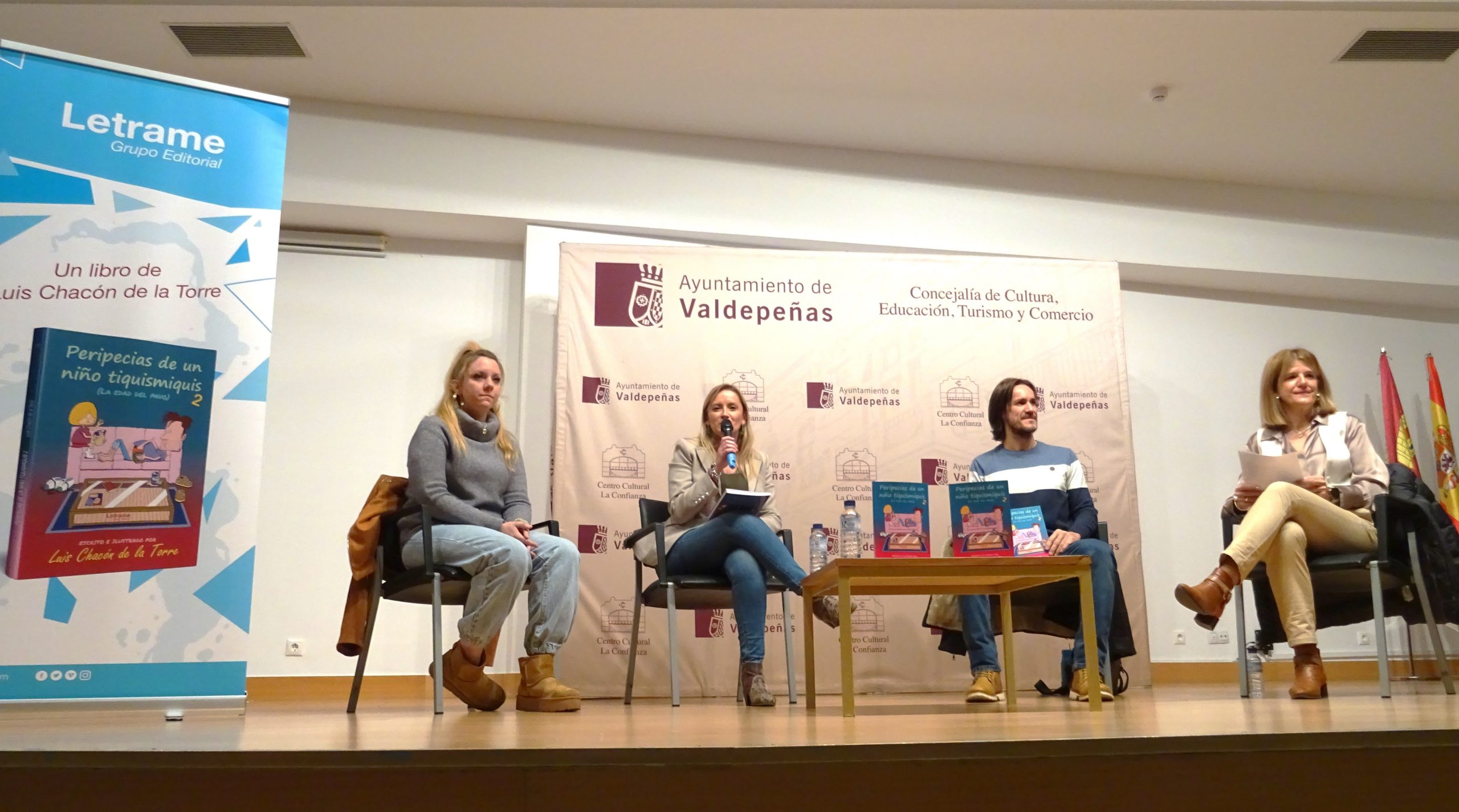 PRESENTACIÓN DE «PERIPECIAS DE UN NIÑO TIQUISMIQUIS 2» EN VALDEPEÑAS (Dcb-2023)