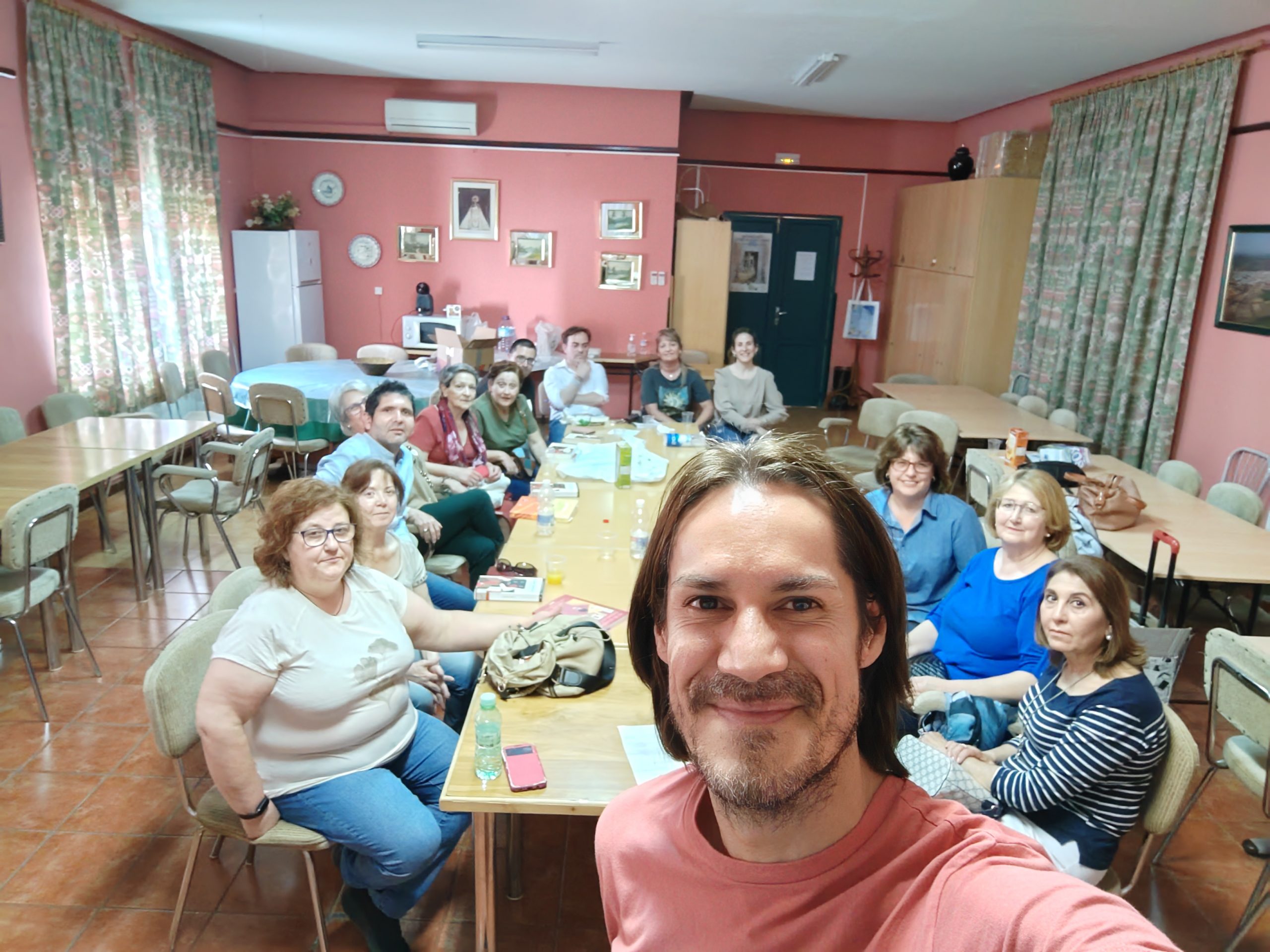 PRESENTACIÓN DE «LOS JUBILADOS» EN MORAL DE CALATRAVA A FAVOR DE LA AECC (Abr-2023).